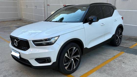 VOLVO XC40 2.0 T5 GASOLINA R-DESIGN AWD GEARTRONIC VOLVO XC40 2.0 T5 GASOLINA R-DESIGN AWD GEARTRONIC